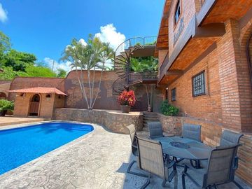 HOTEL EN VENTA EN LA PEÑITA DE JALTEMBA NAYARIT