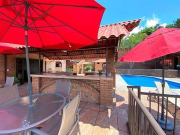 HOTEL EN VENTA EN LA PEÑITA DE JALTEMBA NAYARIT