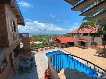HOTEL EN VENTA EN LA PEÑITA DE JALTEMBA NAYARIT