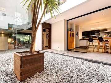 ESPECTACULAR casa a solo 5 minutos del consulado americano
