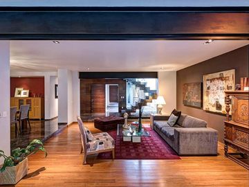 ESPECTACULAR casa a solo 5 minutos del consulado americano