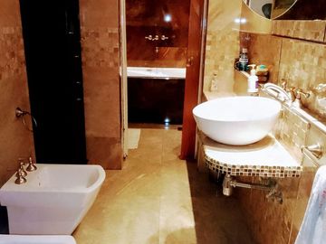 Venta de Casa 5 Amb.  S/Lote 10x20  en Tablada - Muy Buen Estado con fondo libre con Quincho