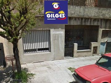 Venta de Casa 5 Amb.  S/Lote 10x20  en Tablada - Muy Buen Estado con fondo libre con Quincho