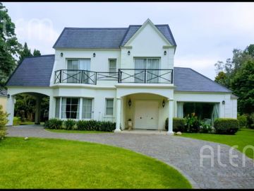 Casa en Venta en El Ombu