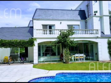 Casa en Venta en El Ombu