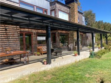 VENDO ESTUPENDA CASA EN PARCELA EN PUERTO VARAS