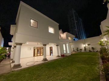 CASA EN VENTA EN PUERTA DE HIERRO