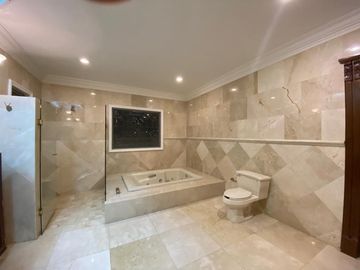CASA EN VENTA EN PUERTA DE HIERRO