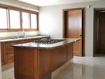 ESPECTACULAR CASA EN PUERTA DE HIERRO EN COTO