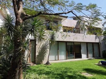 ESPECTACULAR CASA EN PUERTA DE HIERRO EN COTO