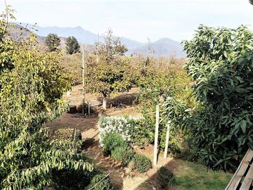 Parcela en venta de 2 hectáreas,  productiva, en El Melón, Nogales. 15.350 UF.