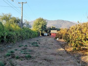 Parcela en venta de 2 hectáreas,  productiva, en El Melón, Nogales. 15.350 UF.