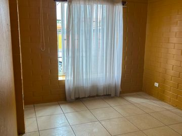 Oportunidad única! Amplia casa de 3 dormitorios y 2 baños