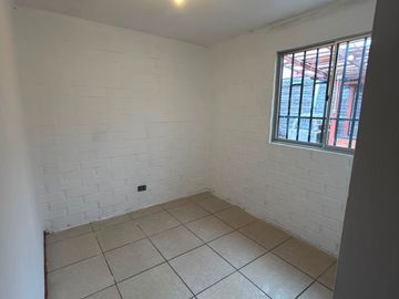 Oportunidad única! Amplia casa de 3 dormitorios y 2 baños