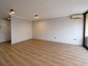 Vende Amplio Dpto  3d,2b + 2 Estacionamiento +bod , Llano Subercaseaux  con Soto Aguilar San Miguel