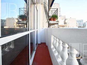 Departamento 2 ambientes con balcón