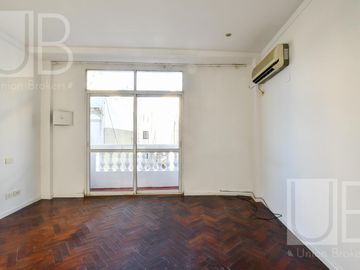 Departamento 2 ambientes con balcón