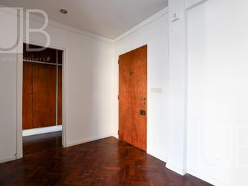 Departamento 2 ambientes con balcón