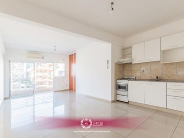 Alquiler monoambiente 39m² nuevo con balcón al contrafrente con AA muy luminoso en Flores Norte