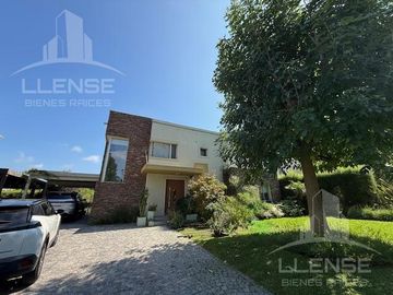 Casa 5 ambientes en alquiler con jardin y piscina - Fincas de Iraola