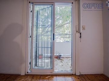 PH 3 ambientes al frente con balcón en Agronomía