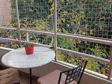 Disponible departamento en alquiler amoblado 3 ambientes en Belgrano con cochera fija cubierta!