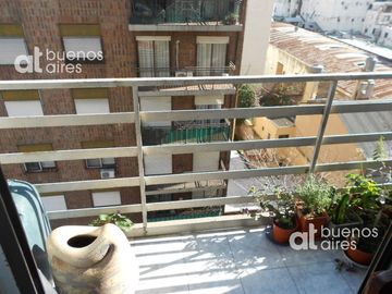Departamento 2 ambientes en Almagro con balcón- Amoblado - Alquiler Temporario -
