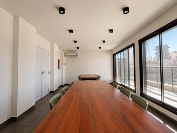 VENTA: Departamento monoambiente con balcón en Centro,  Rosario.