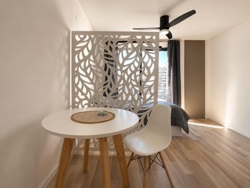 VENTA: Departamento monoambiente con balcón en Centro,  Rosario.