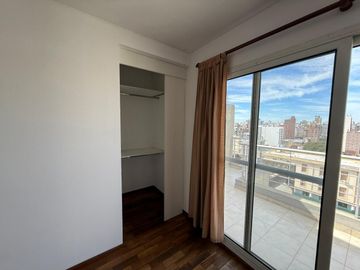 Departamento monoambiente con cochera en el Centro de Rosario