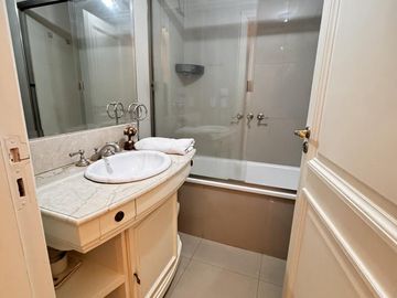 Alquiler 3 ambientes amoblado en Chateau Puerto Madero