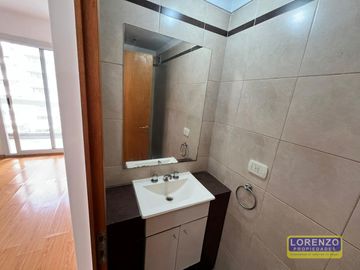 Excelente semipiso de 2 ambientes.
