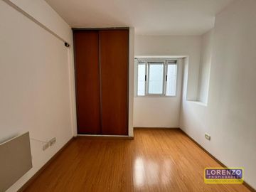 Excelente semipiso de 2 ambientes.