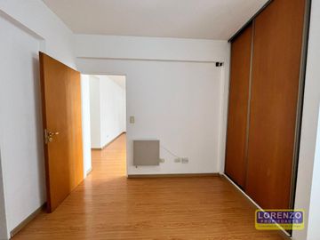 Excelente semipiso de 2 ambientes.