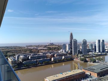 Alquiler Departamento 2 ambientes tipo loft en Quartier del Bajo, con cochera y amenities