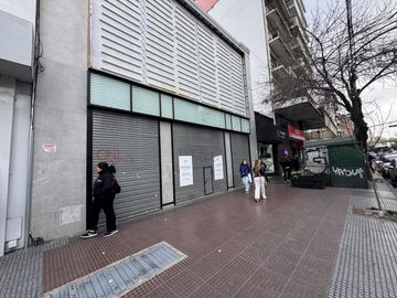 * * * * * Flagship Store -  Flores Rivadavia 6500 - Local 756 m2
