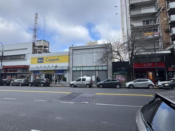 * * * * * Flagship Store -  Flores Rivadavia 6500 - Local 756 m2