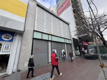 * * * * * Flagship Store -  Flores Rivadavia 6500 - Local 756 m2