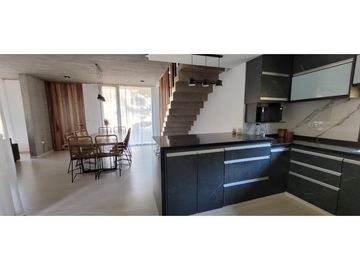 VENTA Y ALQUILER TEMPORADA 2027 CASA EN BARRIO PIONEROS