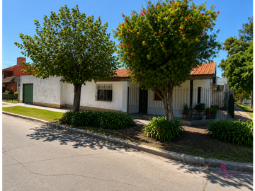 ITUZAINGO NORTE CASA 3AMB EN VENTA APTO CREDITO