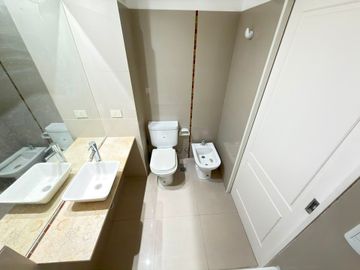 VENTA MONOAMBIENTE DIVIDIDO CON BULERA, FLORES