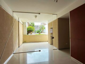 VENTA MONOAMBIENTE DIVIDIDO CON BULERA, FLORES