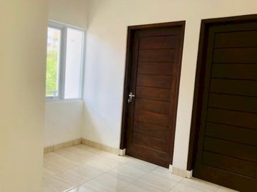 RUMAH 2 LANTAI DI UJUNGBERUNG BANDUNG
