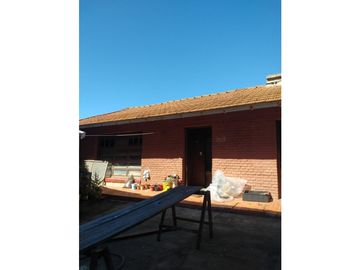 VENTA EN BLOCK 4 DEPARTAMENTOS MAS CHALET