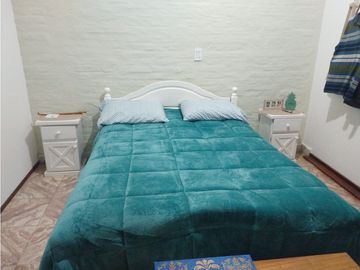 VENTA EN BLOCK 4 DEPARTAMENTOS MAS CHALET