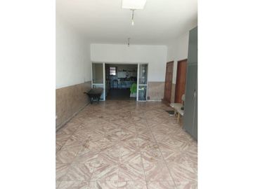 VENTA EN BLOCK 4 DEPARTAMENTOS MAS CHALET