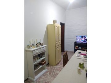 VENTA EN BLOCK 4 DEPARTAMENTOS MAS CHALET