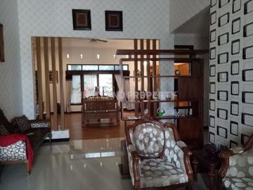Rumah eksklusif bebas banjir di Banyumanik