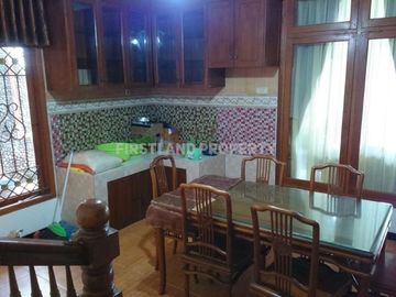 Rumah eksklusif bebas banjir di Banyumanik
