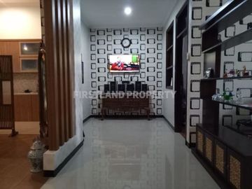 Rumah eksklusif bebas banjir di Banyumanik